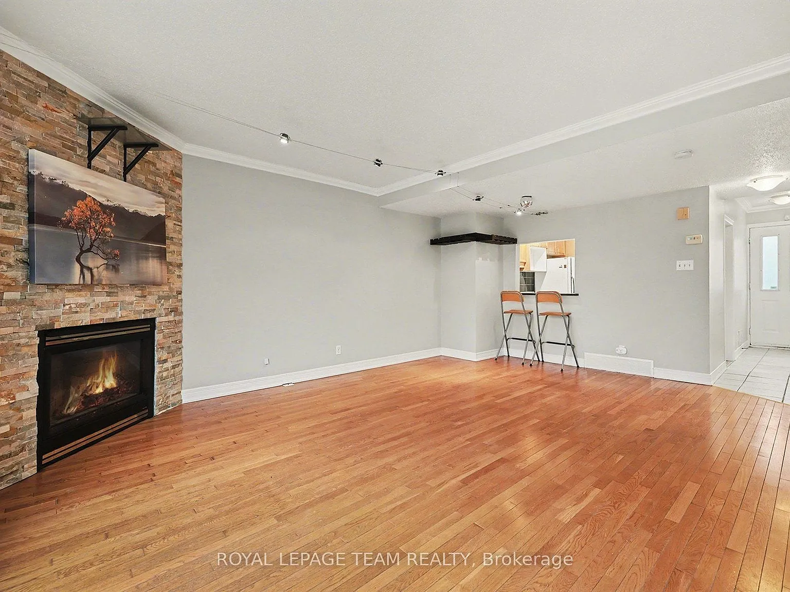 3 bed, $2,500 — Photo 4