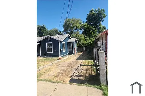 1531 Center St Photo 1