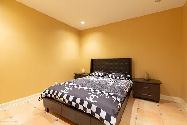 Sold by Robert DeFalco Realty | media 9