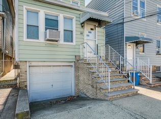 16 Juliette St, Bayonne, NJ 07002