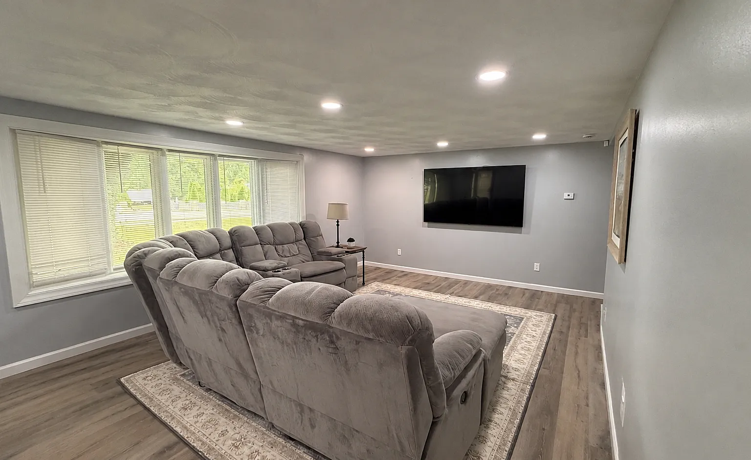 4 bed, 1806 sqft, $3,800 — Photo 2
