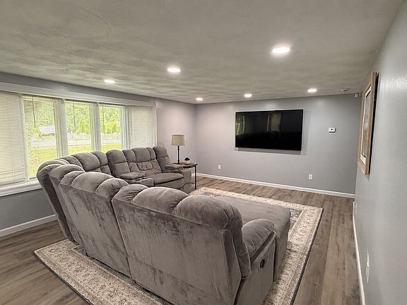 2nd image of 6166 Cooper Rd