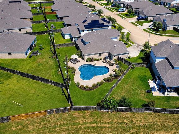 3rd image of 16203 Neff Park Dr
