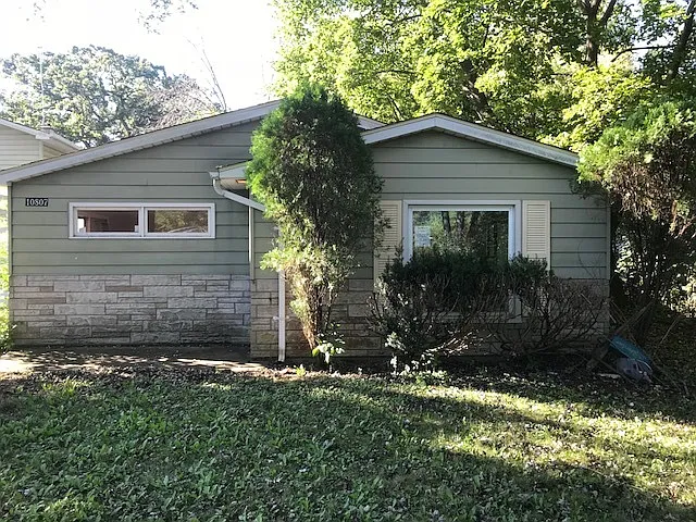 10807 W Edgewood Rd photo 1