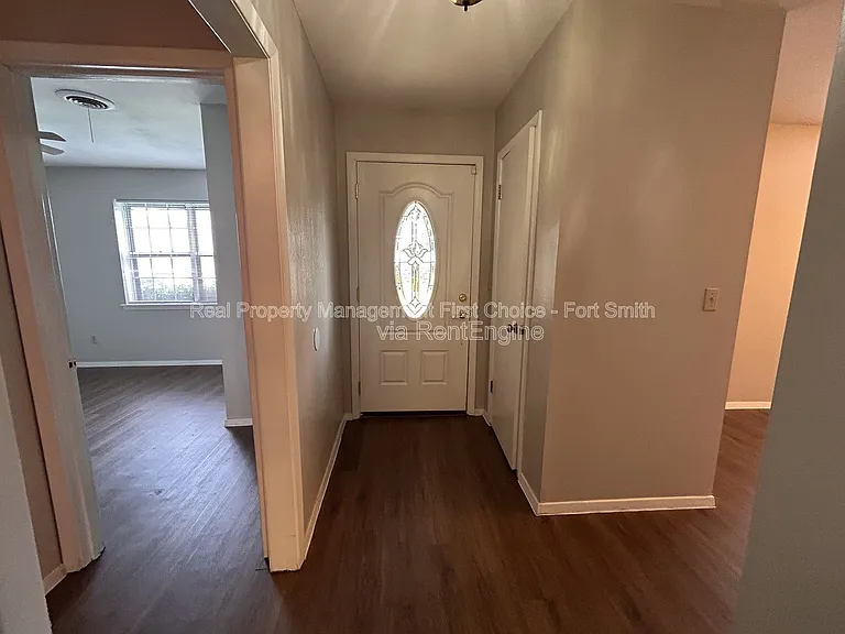 6315 Crimson Ave — Photo 2