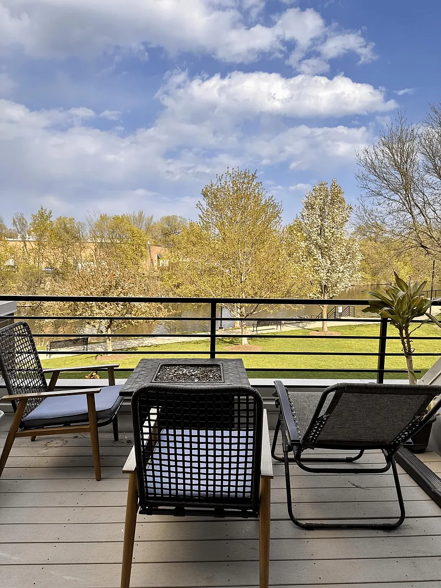 Building Photo - 2948 N River Walk Dr