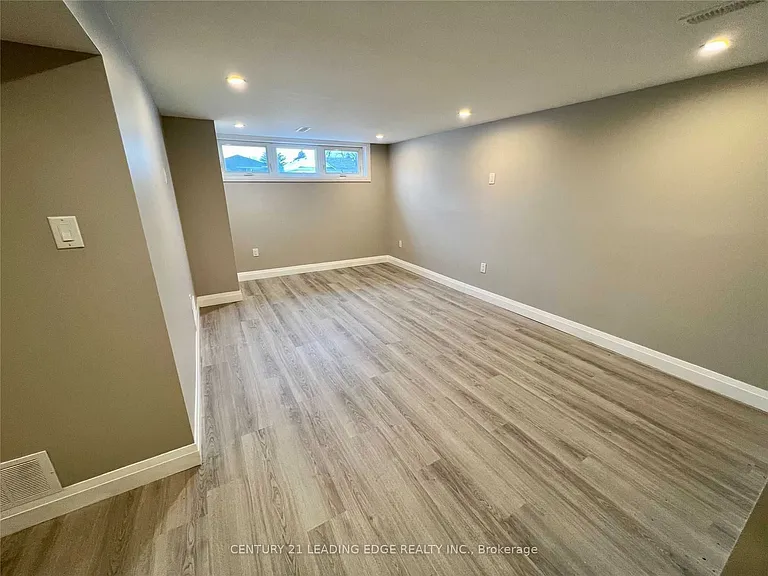 214 Gibbons St #BASEMENT — Photo 7
