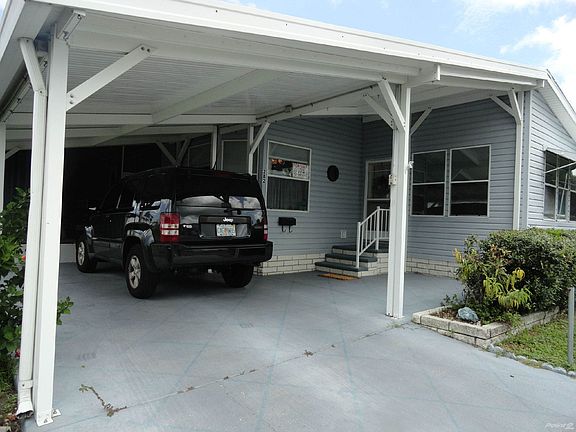 FLORIDA ROOM ENTRANCE