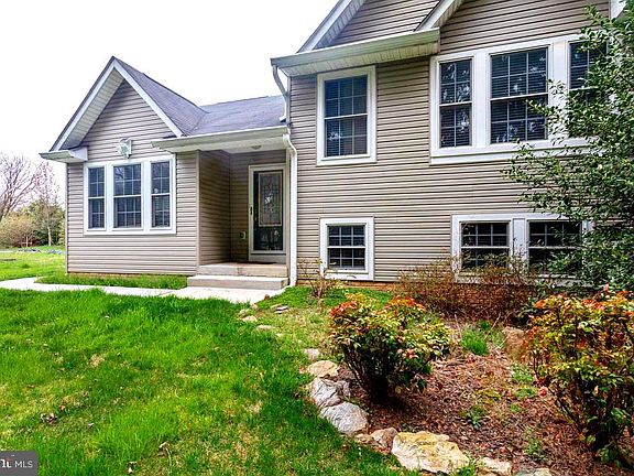4th image of 92 Fox Haven Ct