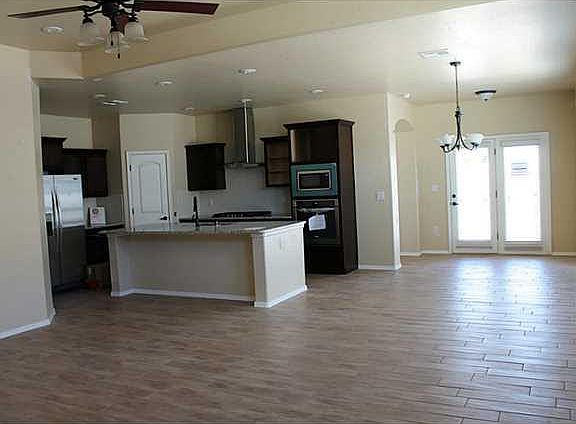 4th image of 868 Cedar Park Ave