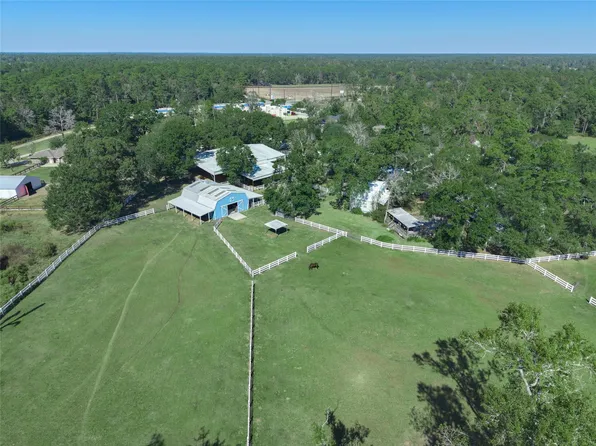 28207 Dobbin Huffsmith Rd, Magnolia, TX 77354