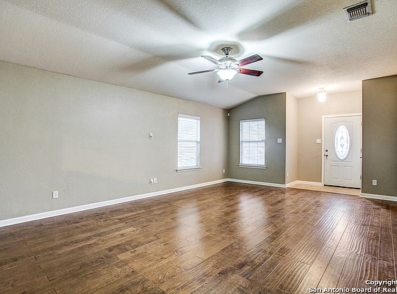 4th image of 21511 Garret Grv