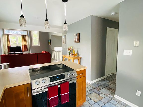5th image of 6523 Palisades Dr