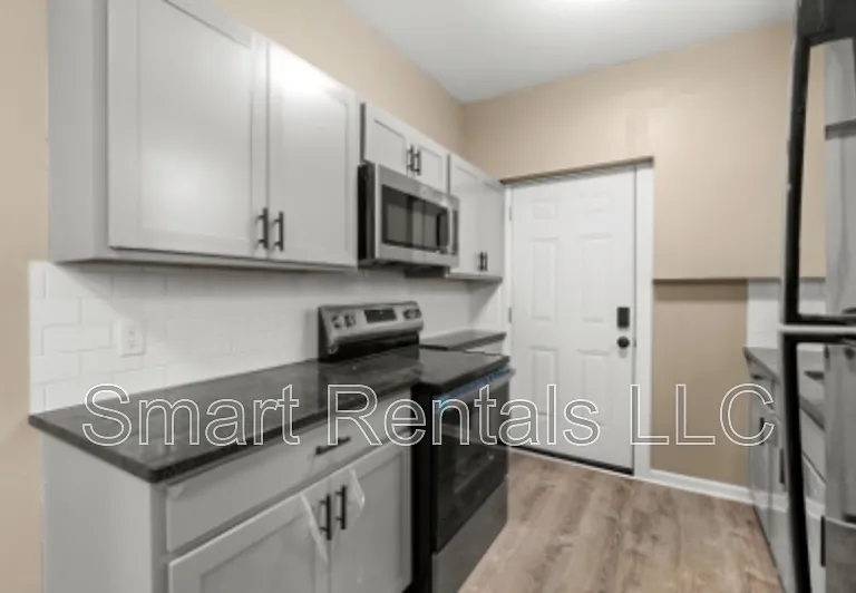 4205 Ellenwood Ave #202 — Photo 4