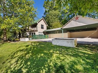 435 Edgewood Dr, Sweetwater, TN 37874