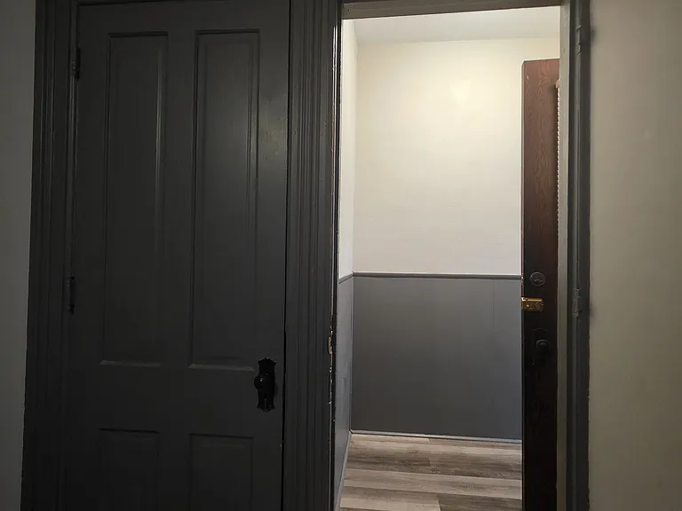 131 E 2nd St #2 — Photo 6