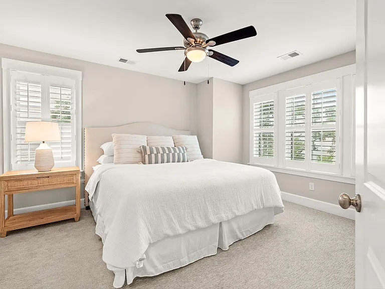 958 Key Colony Ct — Photo 8