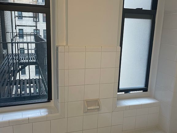 4th image of 808 W End Ave APT 1108