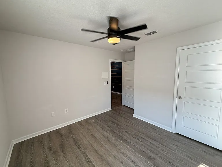 6352 Burrow Ln — Photo 16