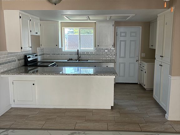 4th image of 35384 John Albert Dr