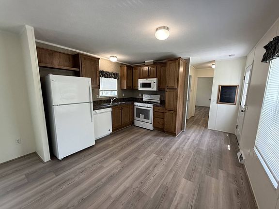 2nd image of 173 Laurel Dr