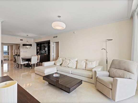 5th image of 17875 Collins Ave #2903