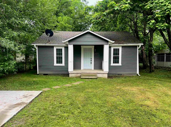 2017 Hairston St, Conway, AR 72034