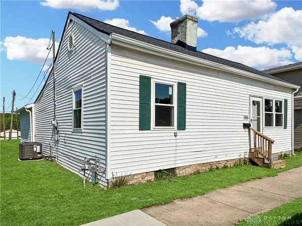 142 N Washington St, New Paris, OH 45347