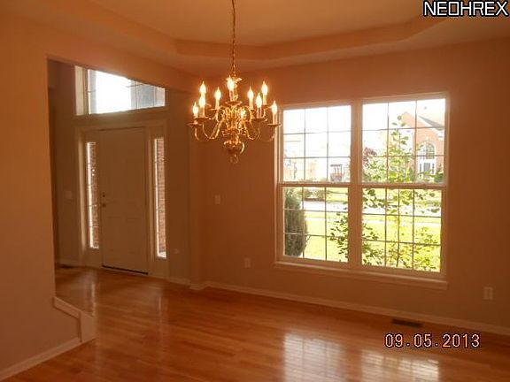 5th image of 27228 Worthington Ln