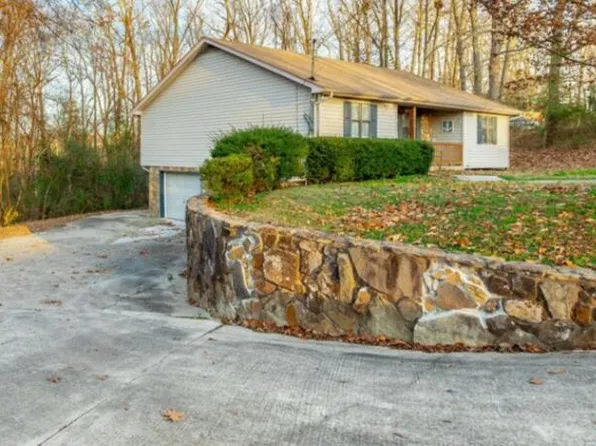 302 Shannon Dr, Ringgold, GA 30736