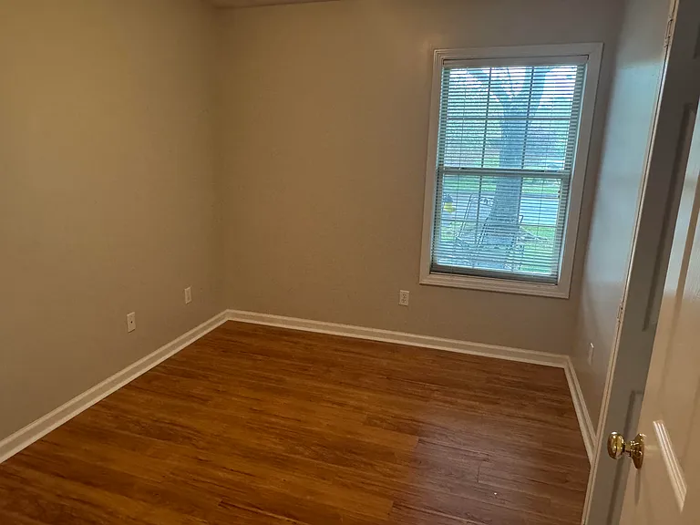 162 Manchester Dr #162 — Photo 4