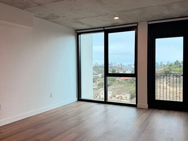 Rainford Apartments — Photo 124