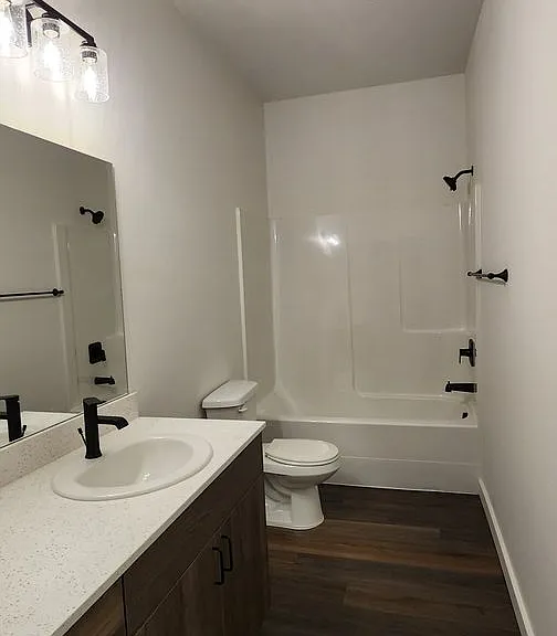 Ames Creek Apartments — Photo 20