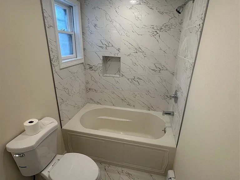 127 Lake Dr — Photo 7