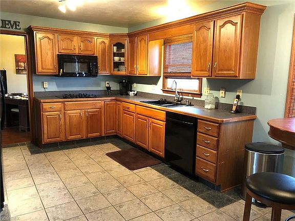 2nd image of 503 Bayberry Dr