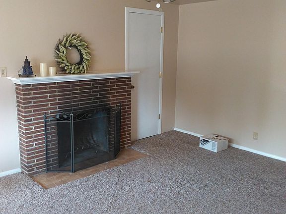 Living room, access to garage.
