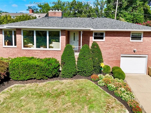 1934 Bona Vista Dr, Charleston, WV 25311