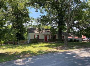 144 Hilltop Dr, Rossville, GA 30741