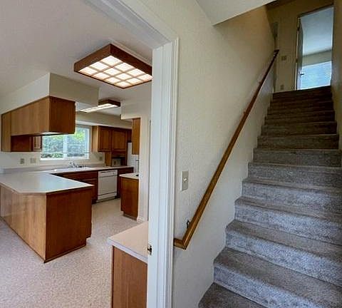 3rd image of 3037 Albacore Cir #E11