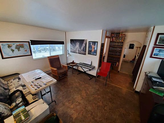 3rd image of 1203 E Garden Ave
