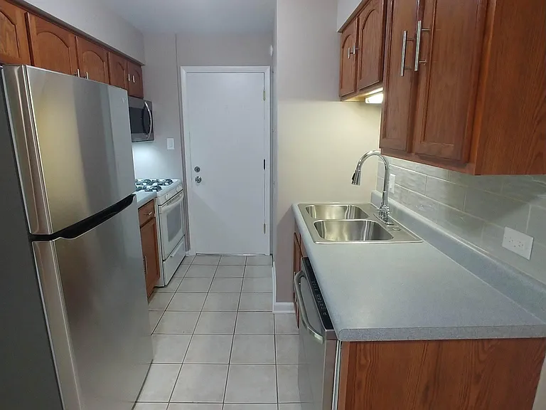 10530 Parkside Ave #12 — Photo 8