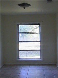 3rd image of 810 Woodland Dr