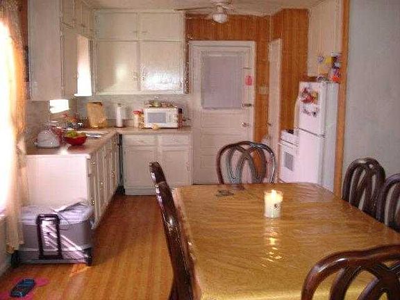 5th image of 3616 Charlton Ave