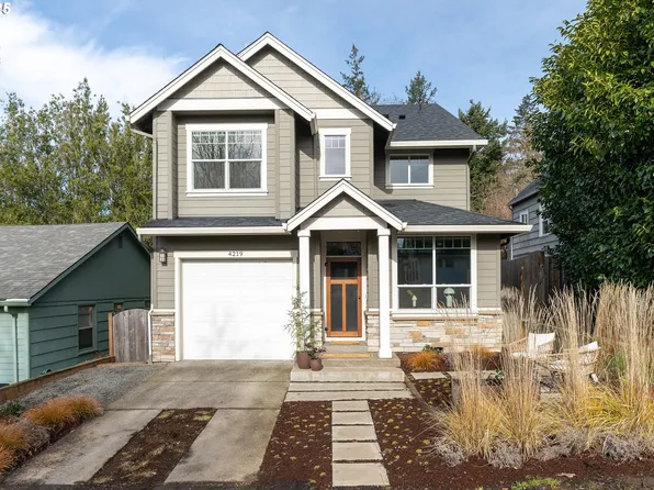 4219 SW Collins St, Portland, OR 97219