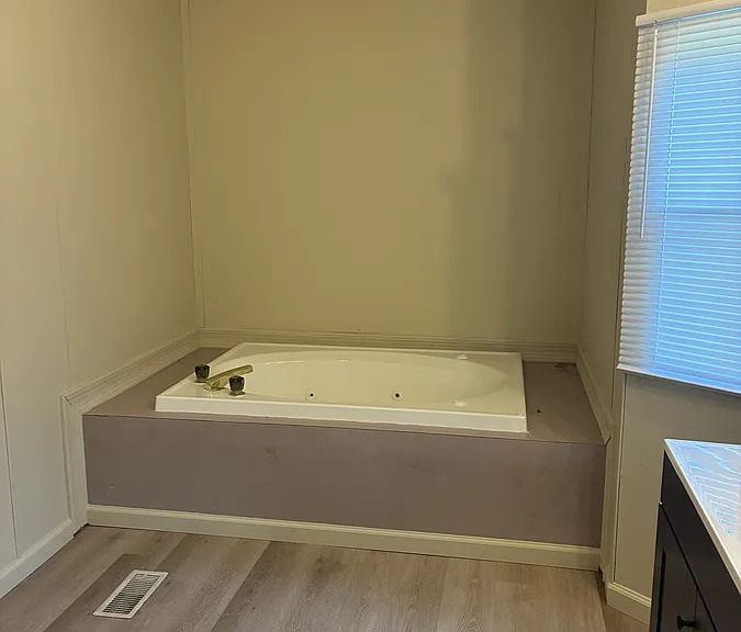 1305 N Floyd St #50 — Photo 11