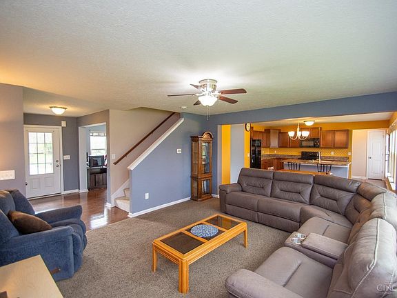 4th image of 125 Zachary Dr