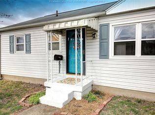 2208 Monroe Ave, Saint Albans, WV 25177