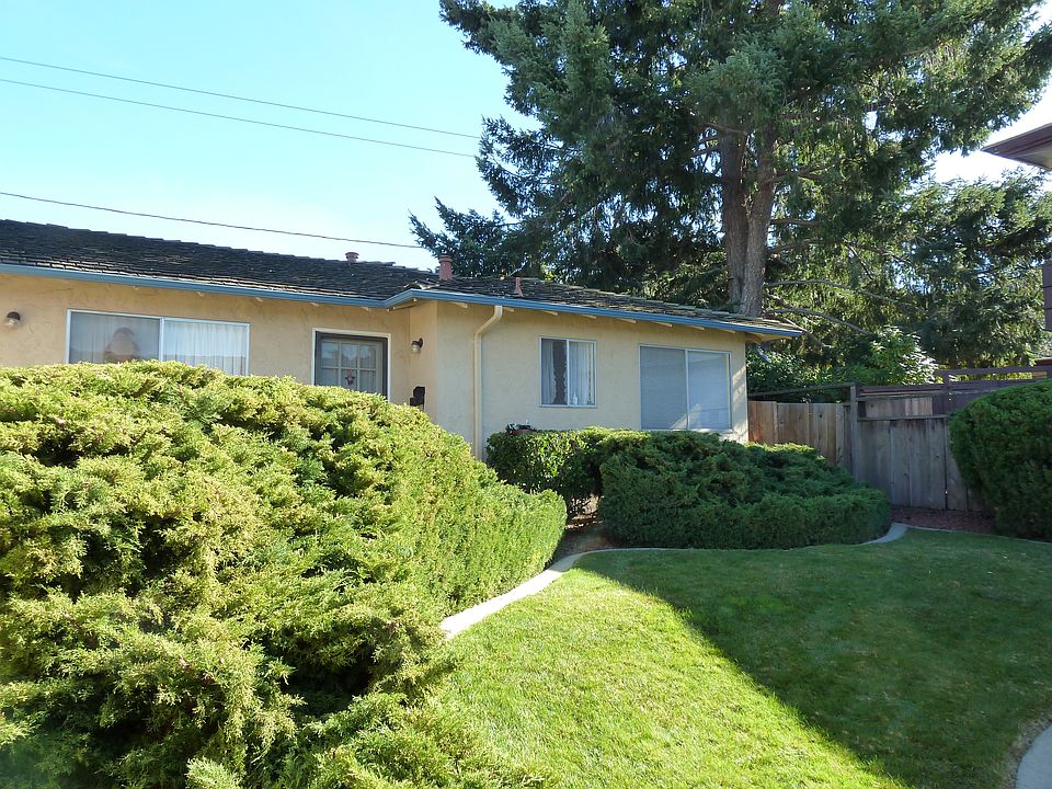 2nd image of 10242 Alpine Dr APT 3