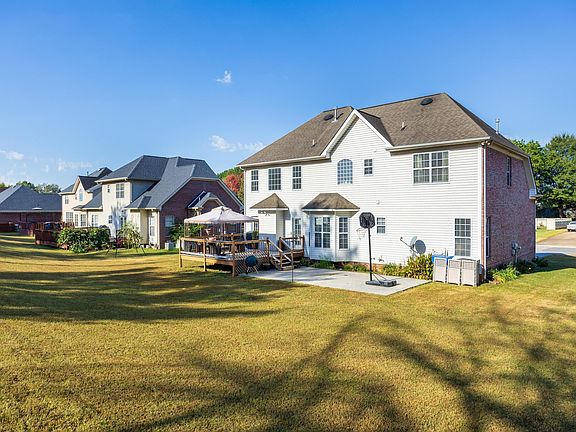 4th image of 2670 Churchill Downs Cir