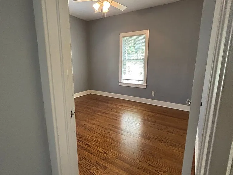 211 N Highland Ave — Photo 14